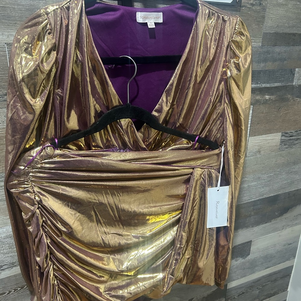 NWT Metallic 2-piece set with Purple Lining